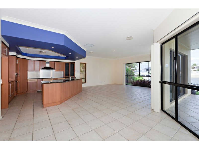 15 DEFENDER STREET, Newport QLD 4020