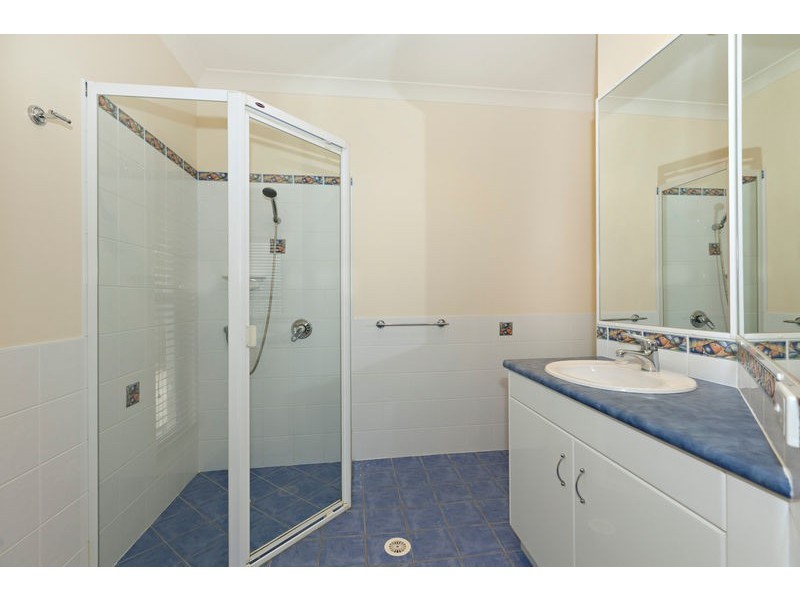 15 DEFENDER STREET, Newport QLD 4020