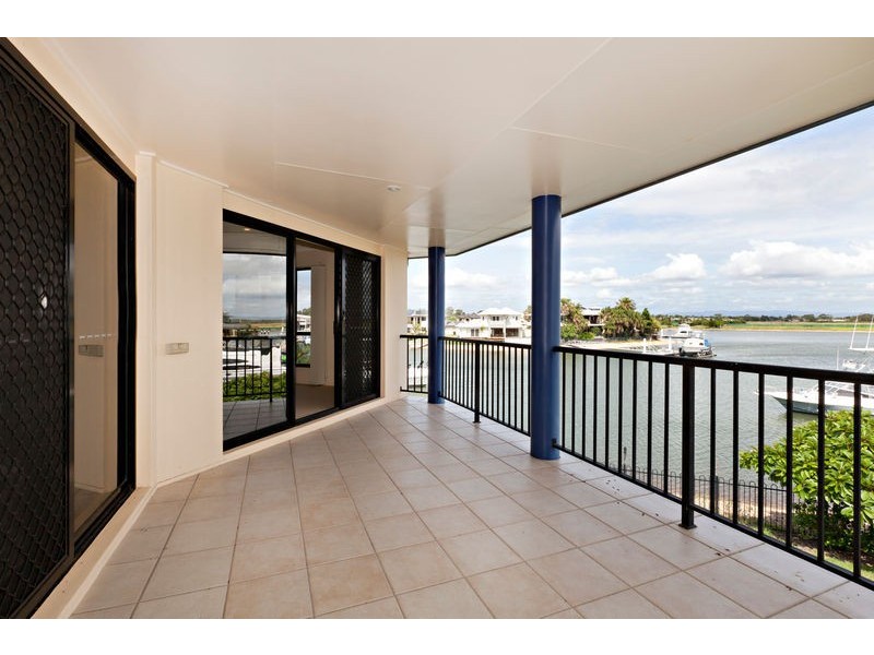 15 DEFENDER STREET, Newport QLD 4020