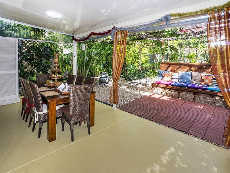 5 PETERSON ST, Scarborough QLD 4020