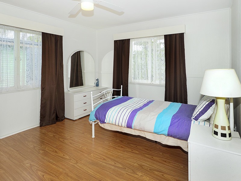 5 PETERSON ST, Scarborough QLD 4020