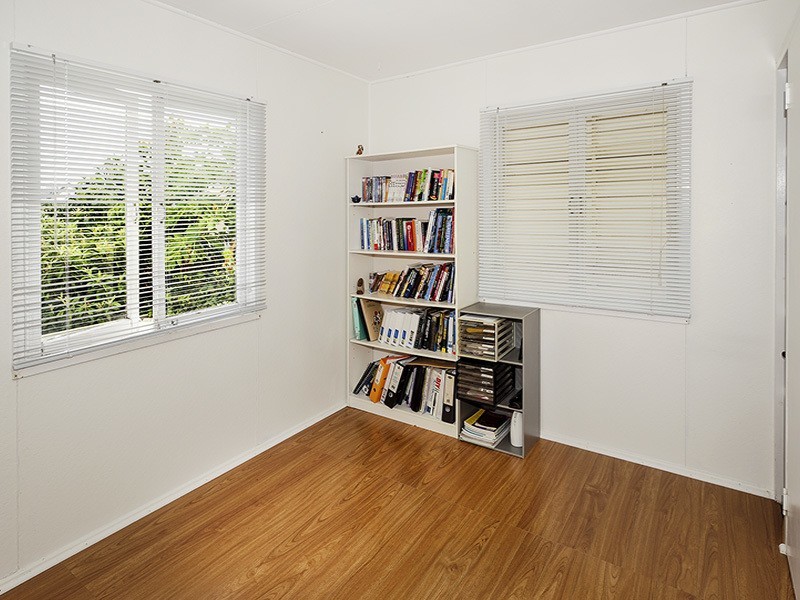 5 PETERSON ST, Scarborough QLD 4020