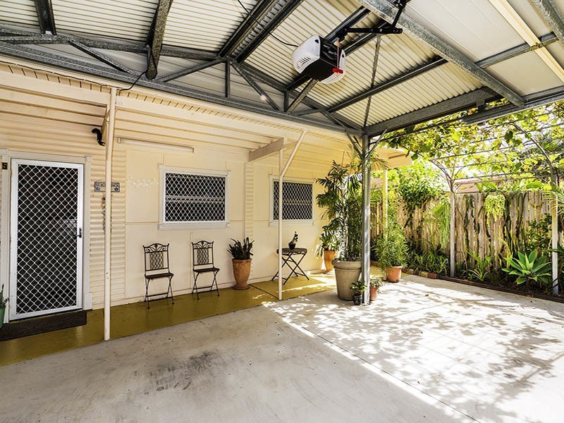 5 PETERSON ST, Scarborough QLD 4020