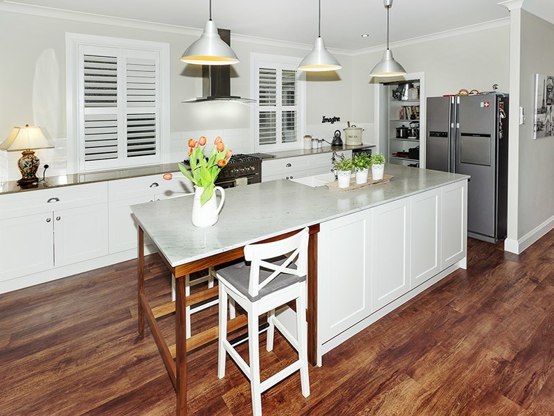 4 SWAN ST, Margate QLD 4019