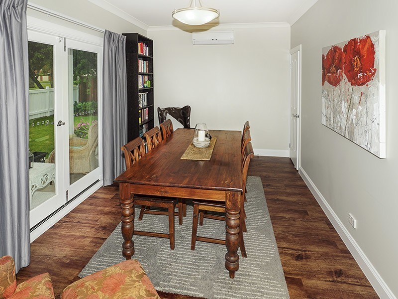 4 SWAN ST, Margate QLD 4019