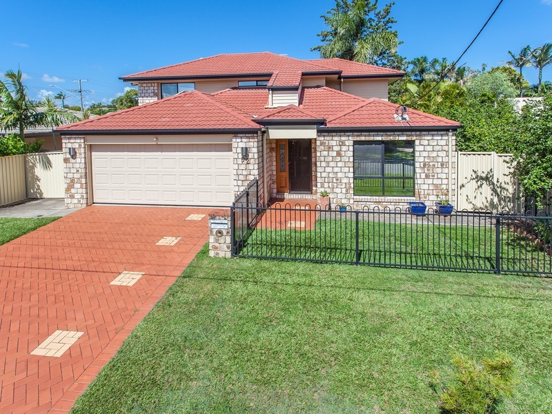 52 GRACE STREET, Scarborough QLD 4020