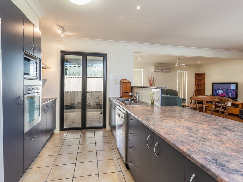 52 GRACE STREET, Scarborough QLD 4020