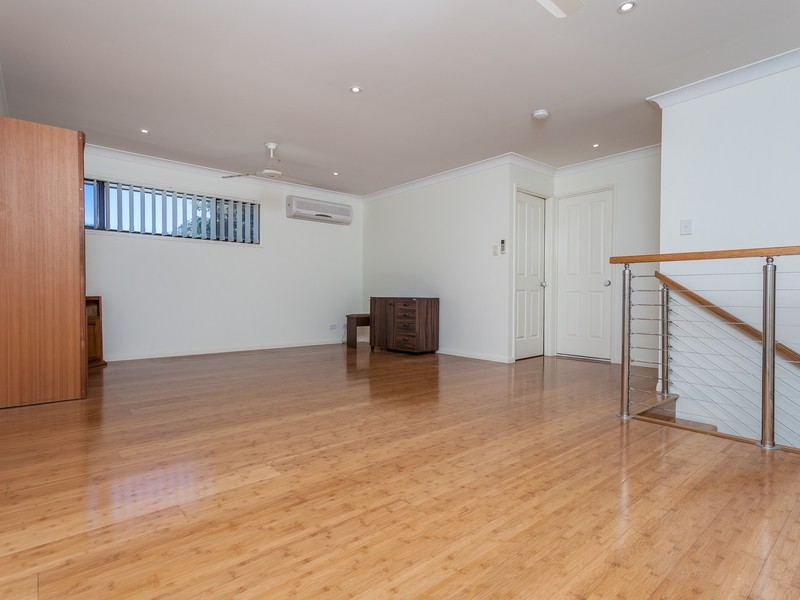 52 GRACE STREET, Scarborough QLD 4020