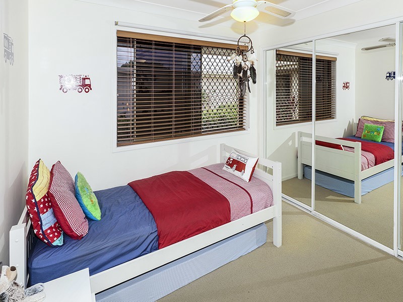 29 SOUTHERN CROSS DRIVE, Newport QLD 4020