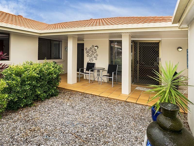 29 SOUTHERN CROSS DRIVE, Newport QLD 4020