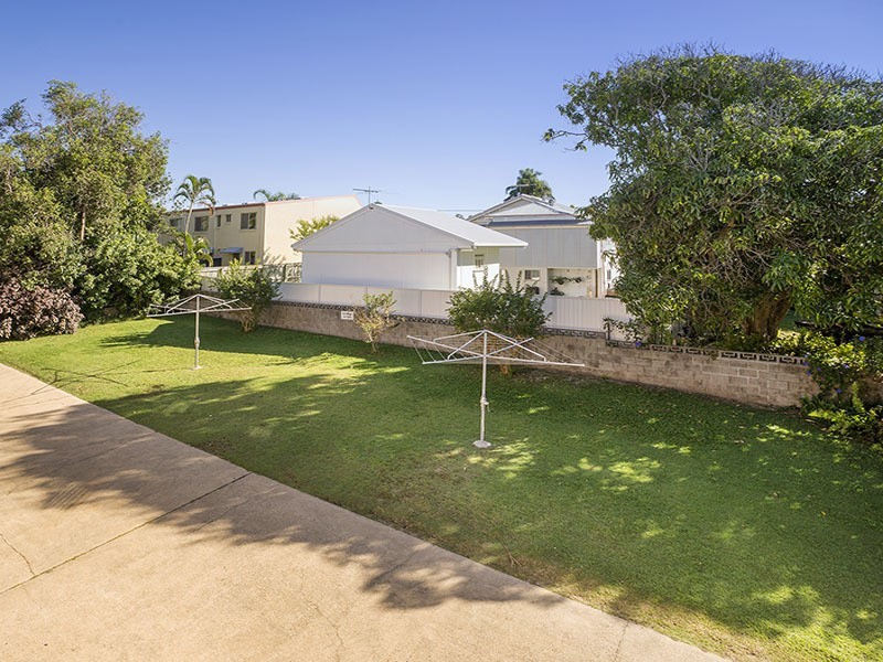 4/8 ELLEN ST, Woody Point QLD 4019