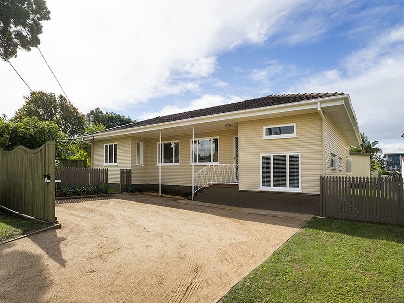 118 MAINE RD, Clontarf QLD 4019