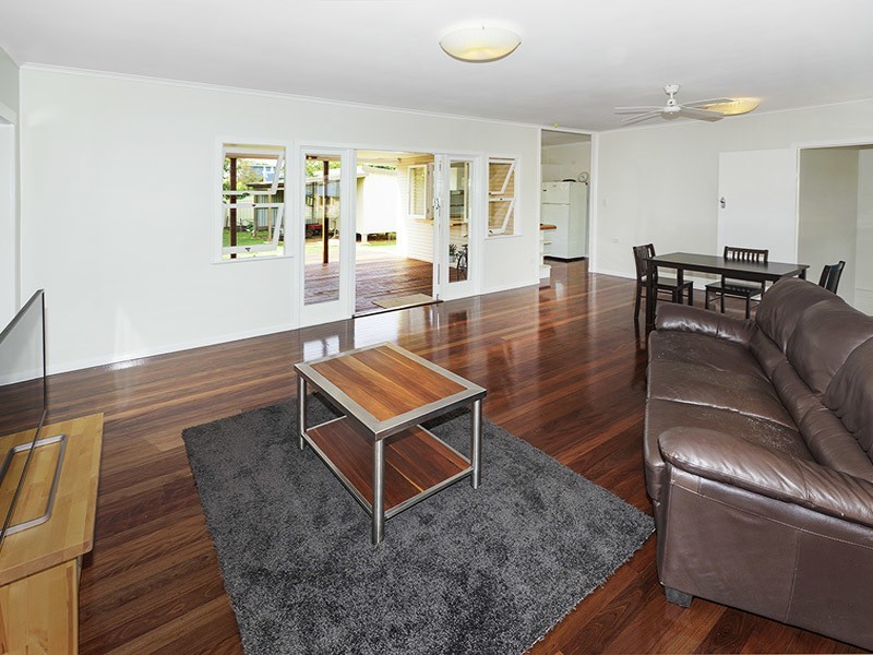 118 MAINE RD, Clontarf QLD 4019