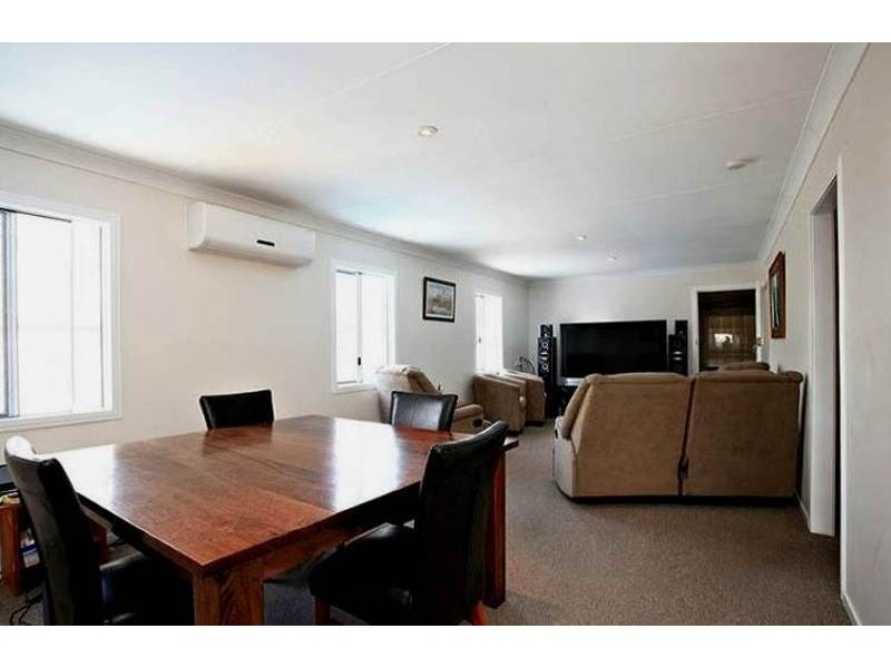 7 KURUMBA ST, Kippa-ring QLD 4021