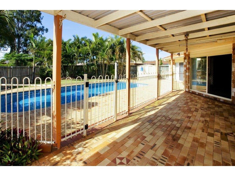 22 XANADU CRES, Rothwell QLD 4022