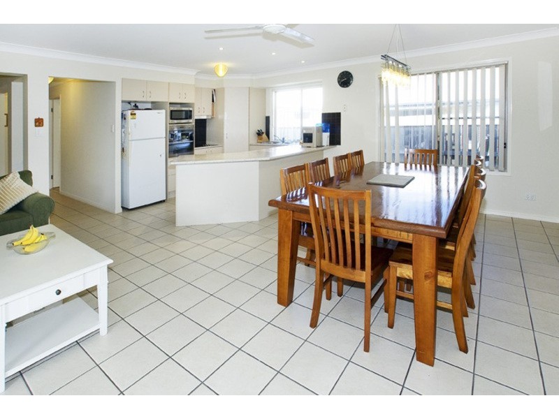 32 CADELL CRESCENT, Rothwell QLD 4022