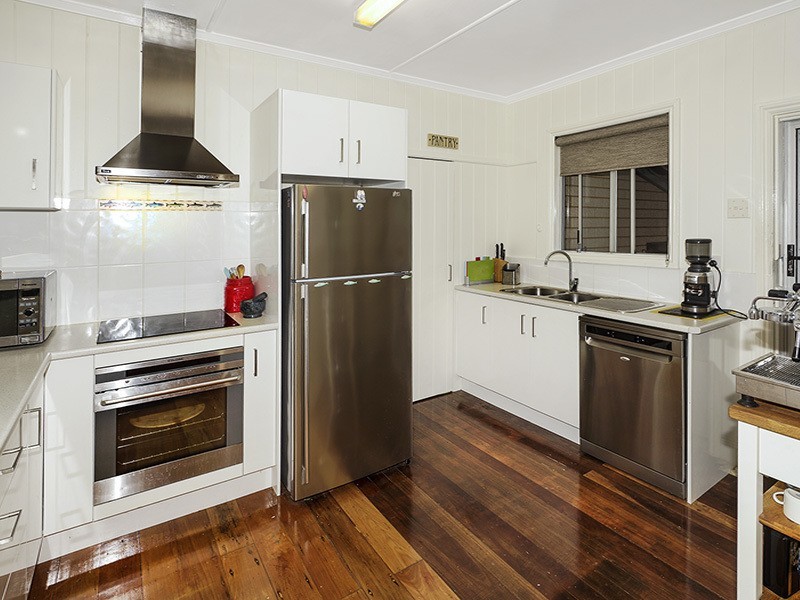 36 OYSTER POINT ESPLANADE, Scarborough QLD 4020