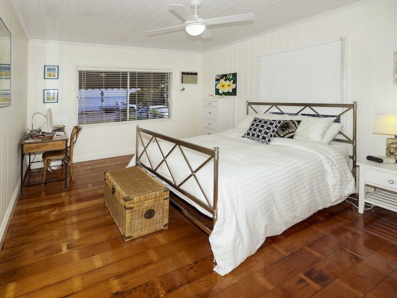 36 OYSTER POINT ESPLANADE, Scarborough QLD 4020