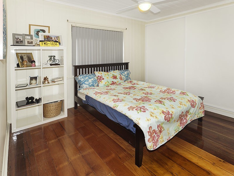 36 OYSTER POINT ESPLANADE, Scarborough QLD 4020