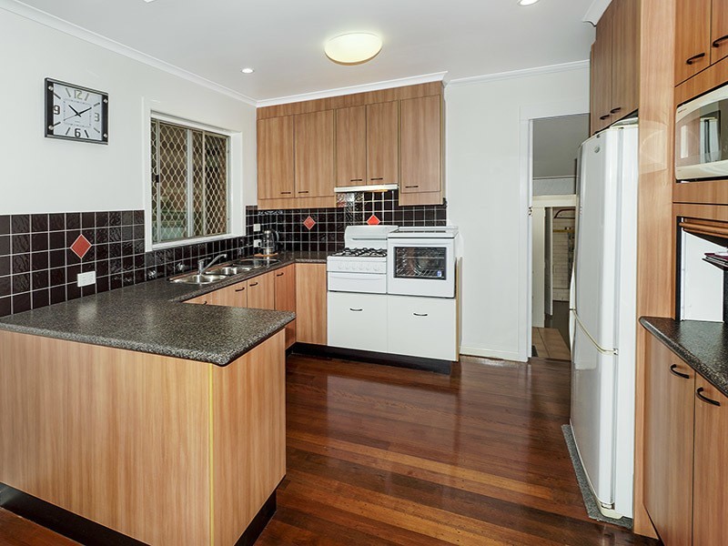 8  CEDAR ST, Clontarf QLD 4019