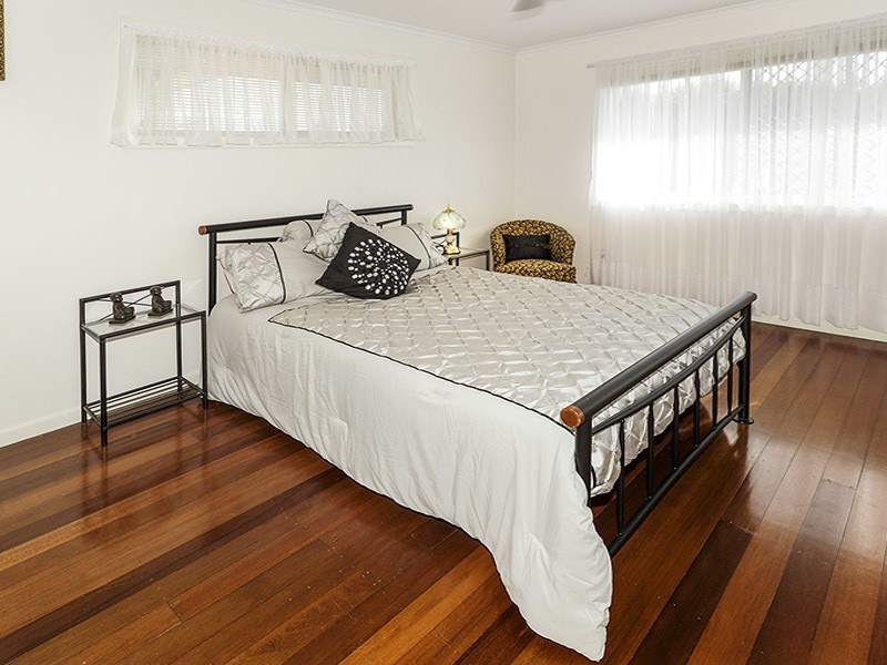 8  CEDAR ST, Clontarf QLD 4019