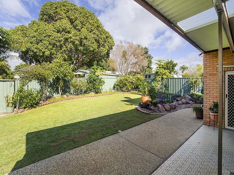 8  CEDAR ST, Clontarf QLD 4019
