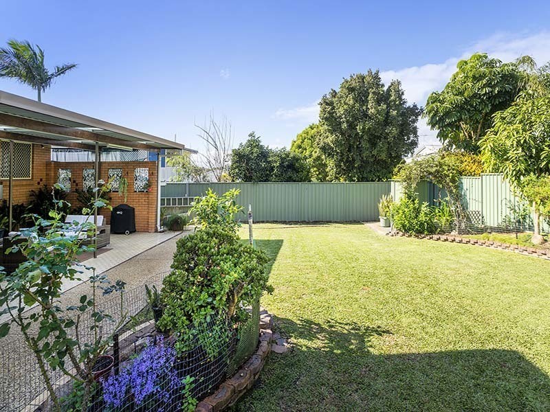 8  CEDAR ST, Clontarf QLD 4019
