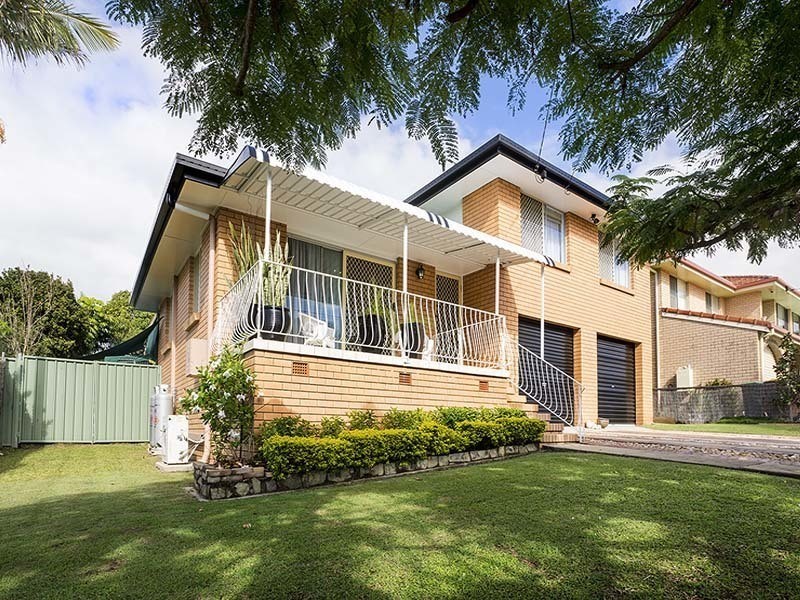 8  CEDAR ST, Clontarf QLD 4019