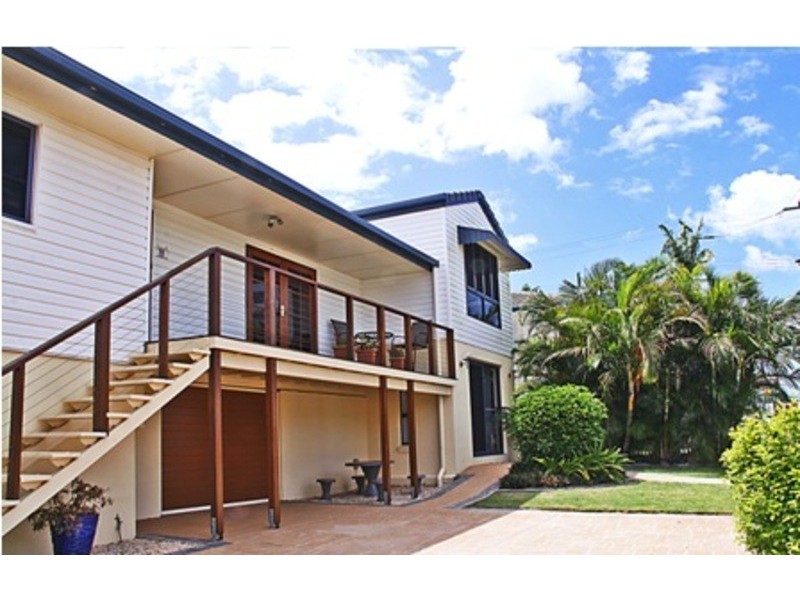 4 LILLA STREET, Woody Point QLD 4019