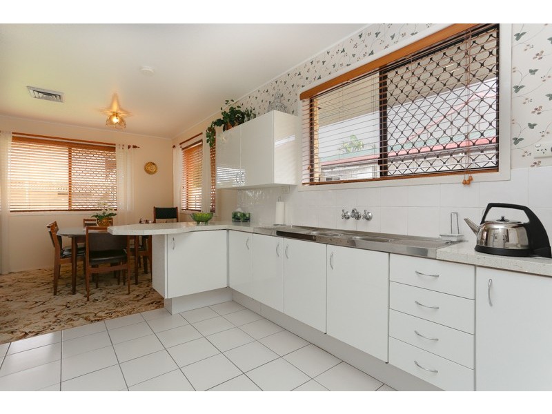 35 GARDENIA ST, Clontarf QLD 4019