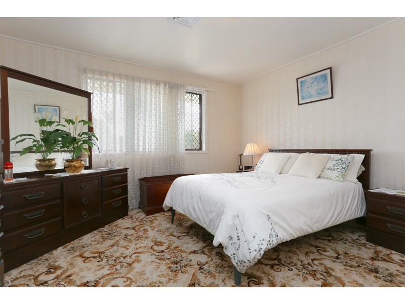 35 GARDENIA ST, Clontarf QLD 4019
