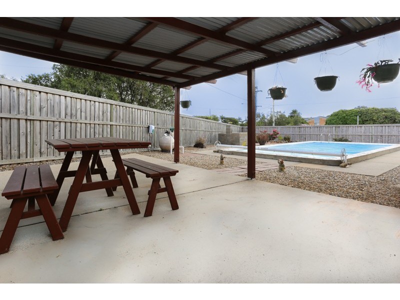 35 GARDENIA ST, Clontarf QLD 4019