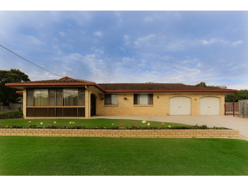 35 GARDENIA ST, Clontarf QLD 4019