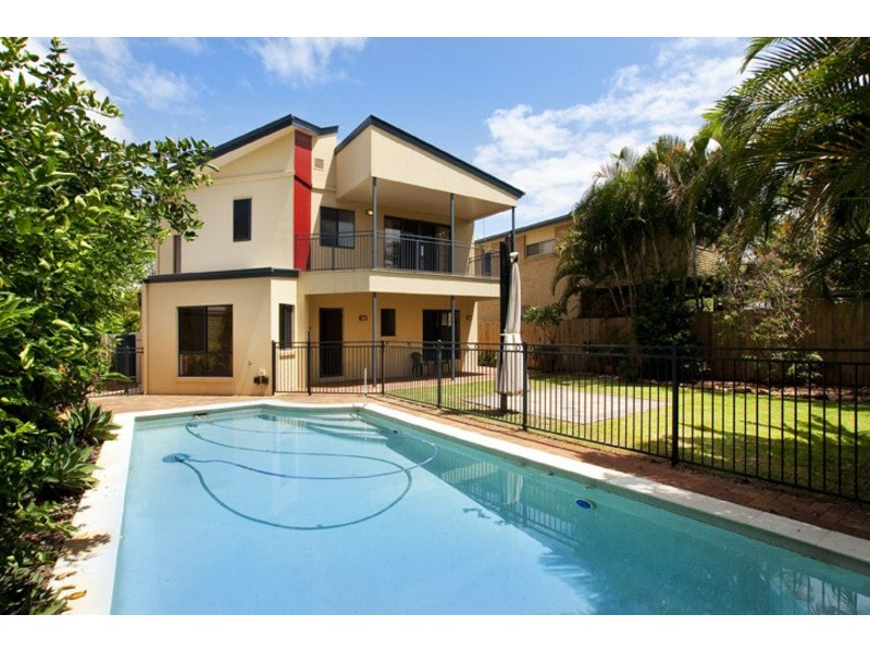 20 OYSTER POINT ESPLANADE, Scarborough QLD 4020