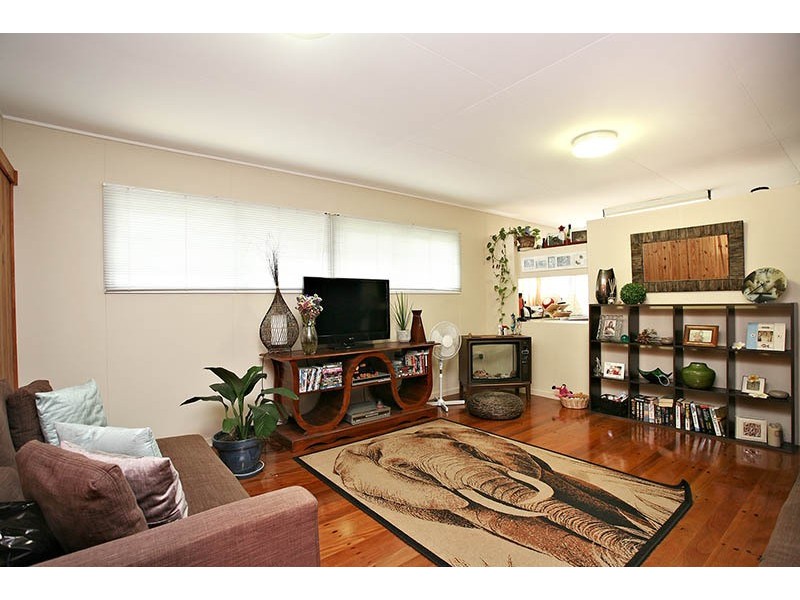 61 LUCAS STREET, Scarborough QLD 4020