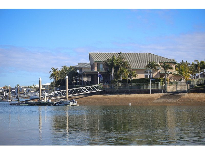 25  ENTERPRISE COURT, Newport QLD 4020