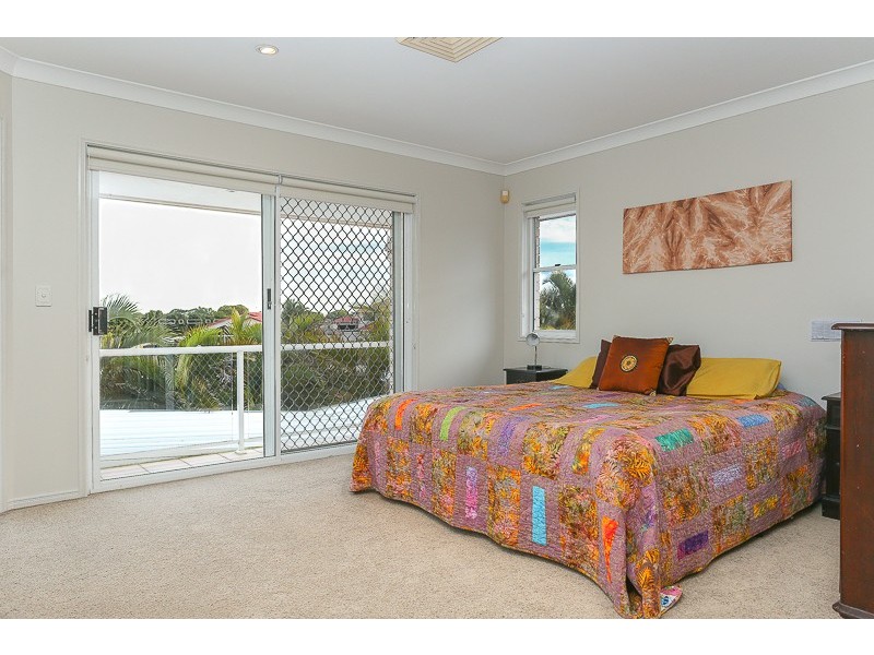 25  ENTERPRISE COURT, Newport QLD 4020