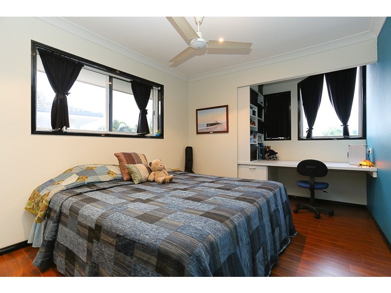 25  ENTERPRISE COURT, Newport QLD 4020