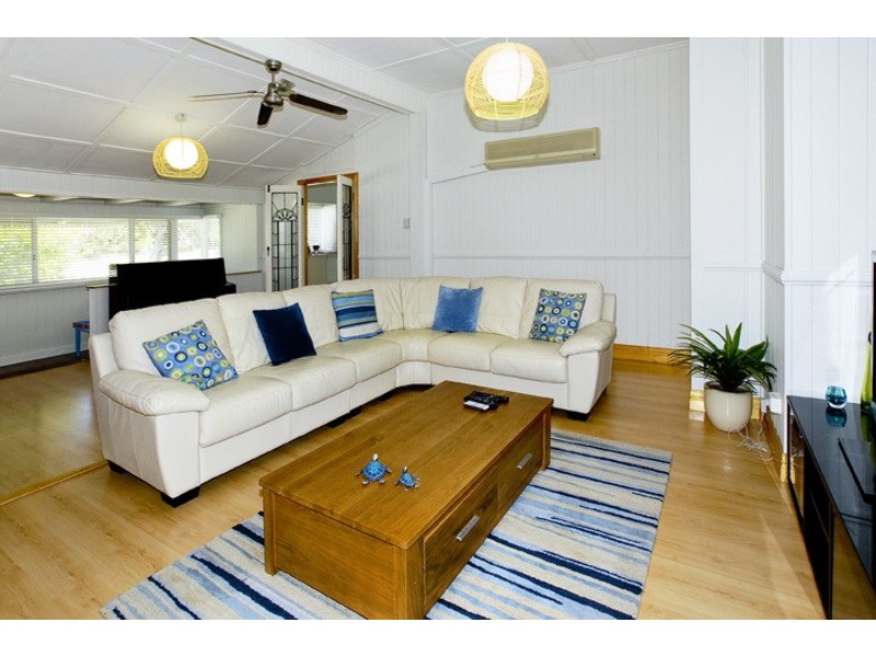 8 EVELINE STREET, Margate QLD 4019