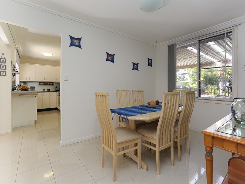15 HIBISCUS AVE, Redcliffe QLD 4020