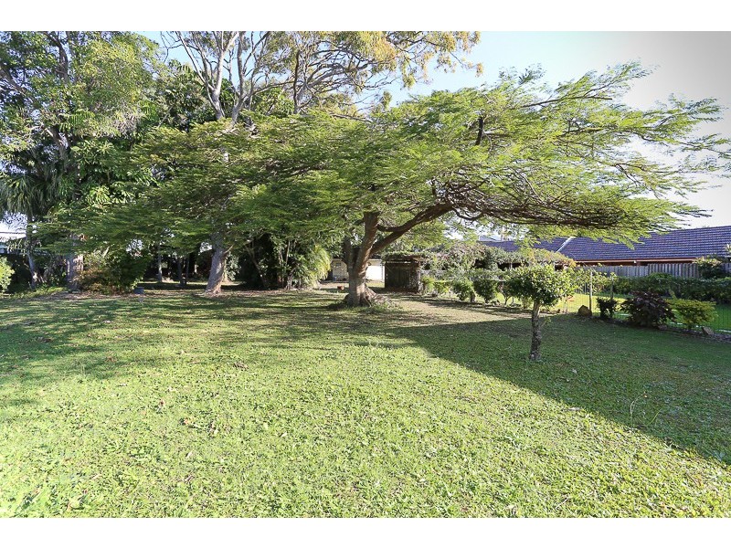 35 ELLEN ST, Woody Point QLD 4019