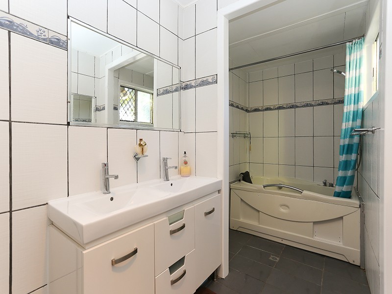 255 ANZAC AVE, Kippa-ring QLD 4021