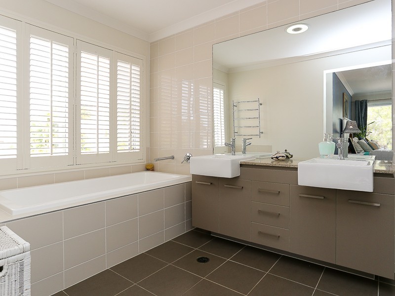 31 KATE STREET, Woody Point QLD 4019