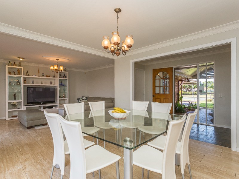 142  GRIFFITH RD, Newport QLD 4020