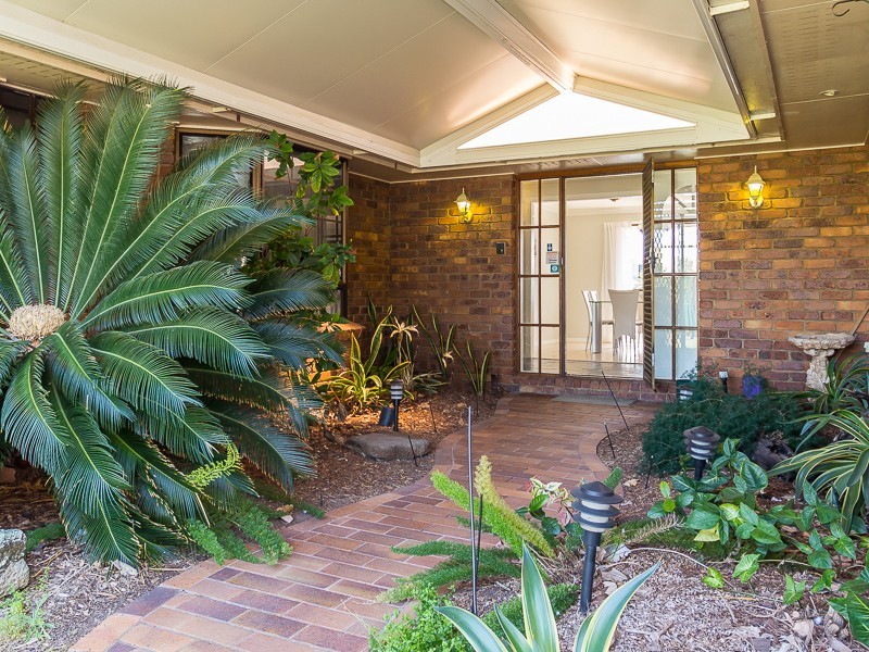 142  GRIFFITH RD, Newport QLD 4020