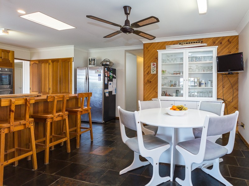 142  GRIFFITH RD, Newport QLD 4020