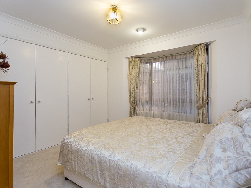 142  GRIFFITH RD, Newport QLD 4020