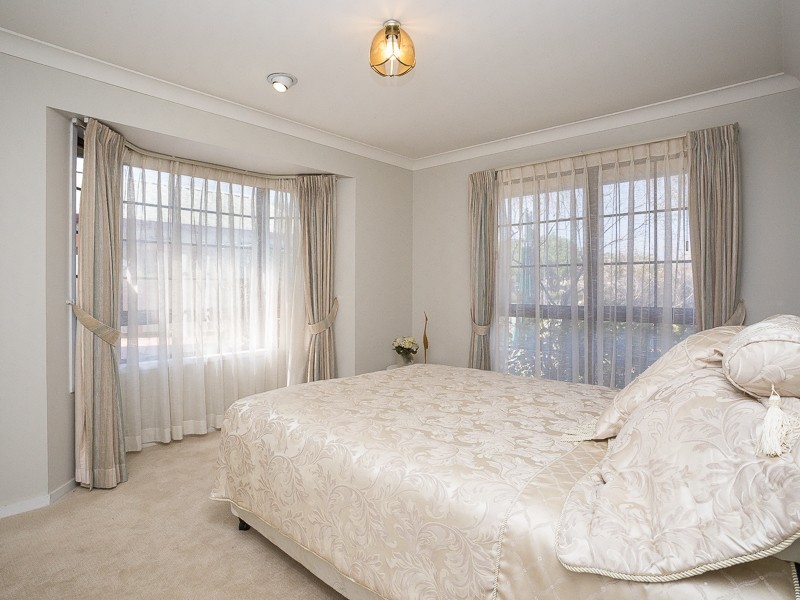 142  GRIFFITH RD, Newport QLD 4020