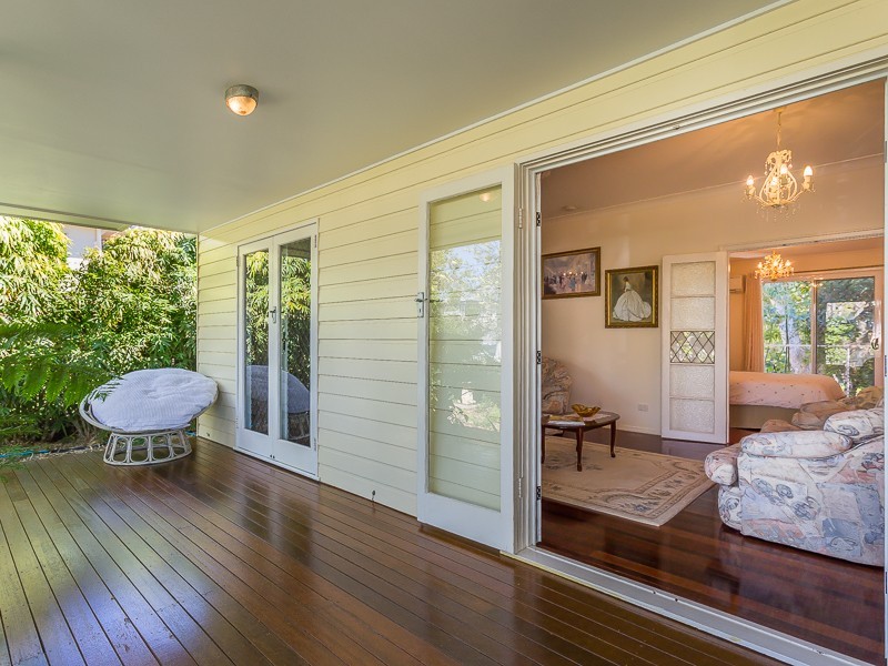 16 BUNTON ST, Scarborough QLD 4020