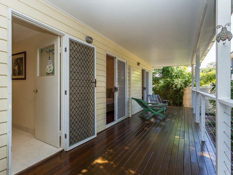 16 BUNTON ST, Scarborough QLD 4020